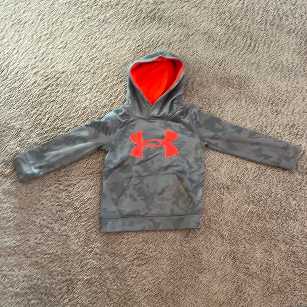 under armour performance hoodie